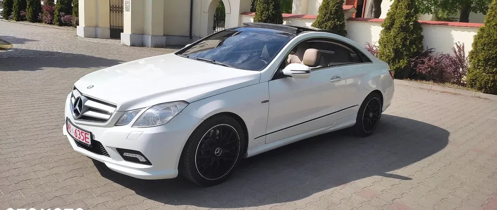 pomorskie Mercedes-Benz Klasa E cena 76000 przebieg: 120000, rok produkcji 2010 z Warszawa